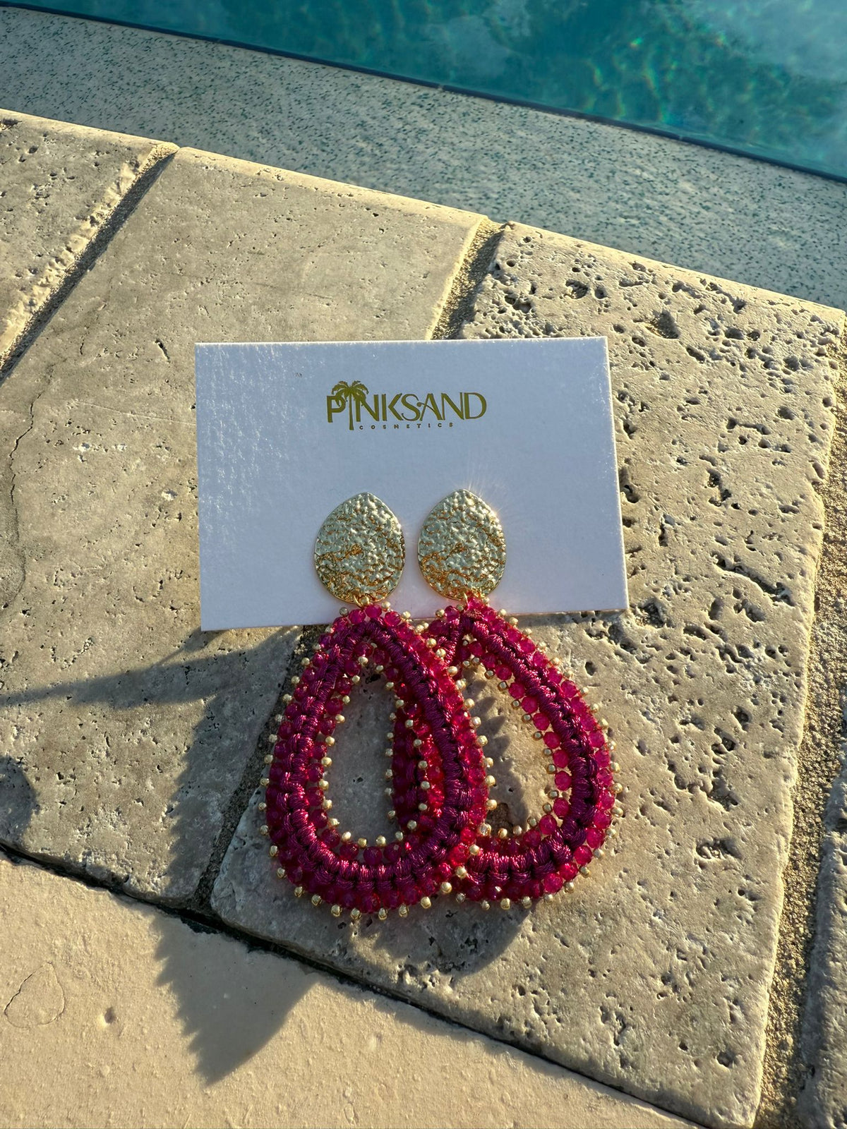 Fushia teardrop